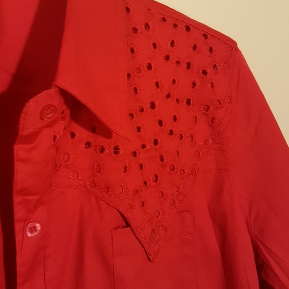 Blouse - Picture 2 of 6